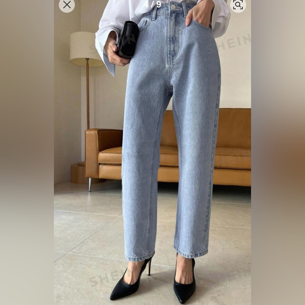 DAZY Straight Leg Jeans